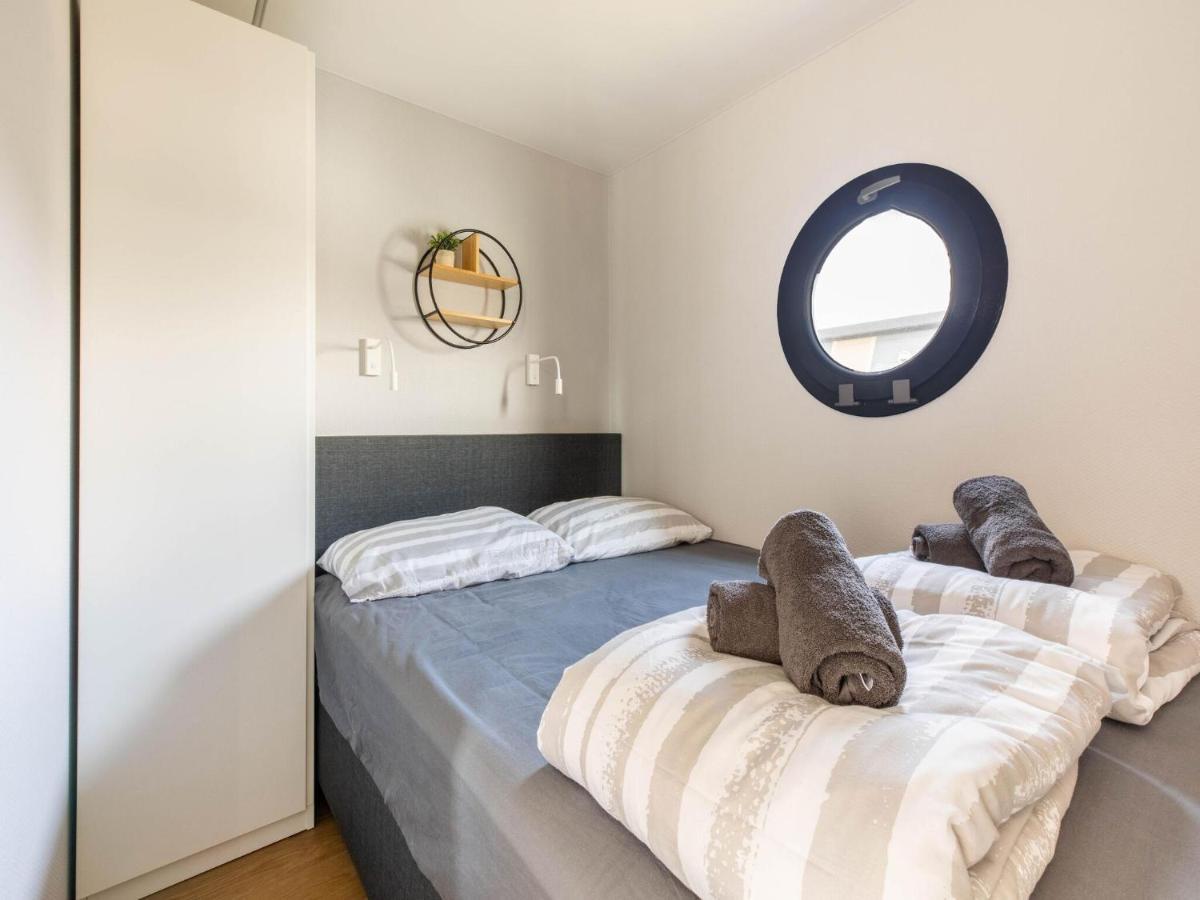 Comfortable Houseboat In Volendam Marina Экстерьер фото