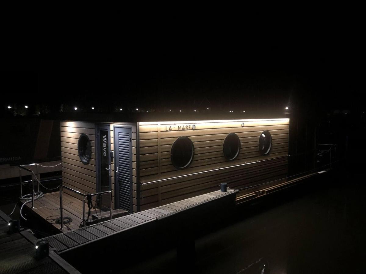 Comfortable Houseboat In Volendam Marina Экстерьер фото